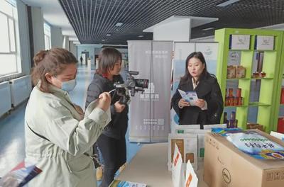 多个新闻媒体联合对海晏县电子商务进农村工作展开采访报道